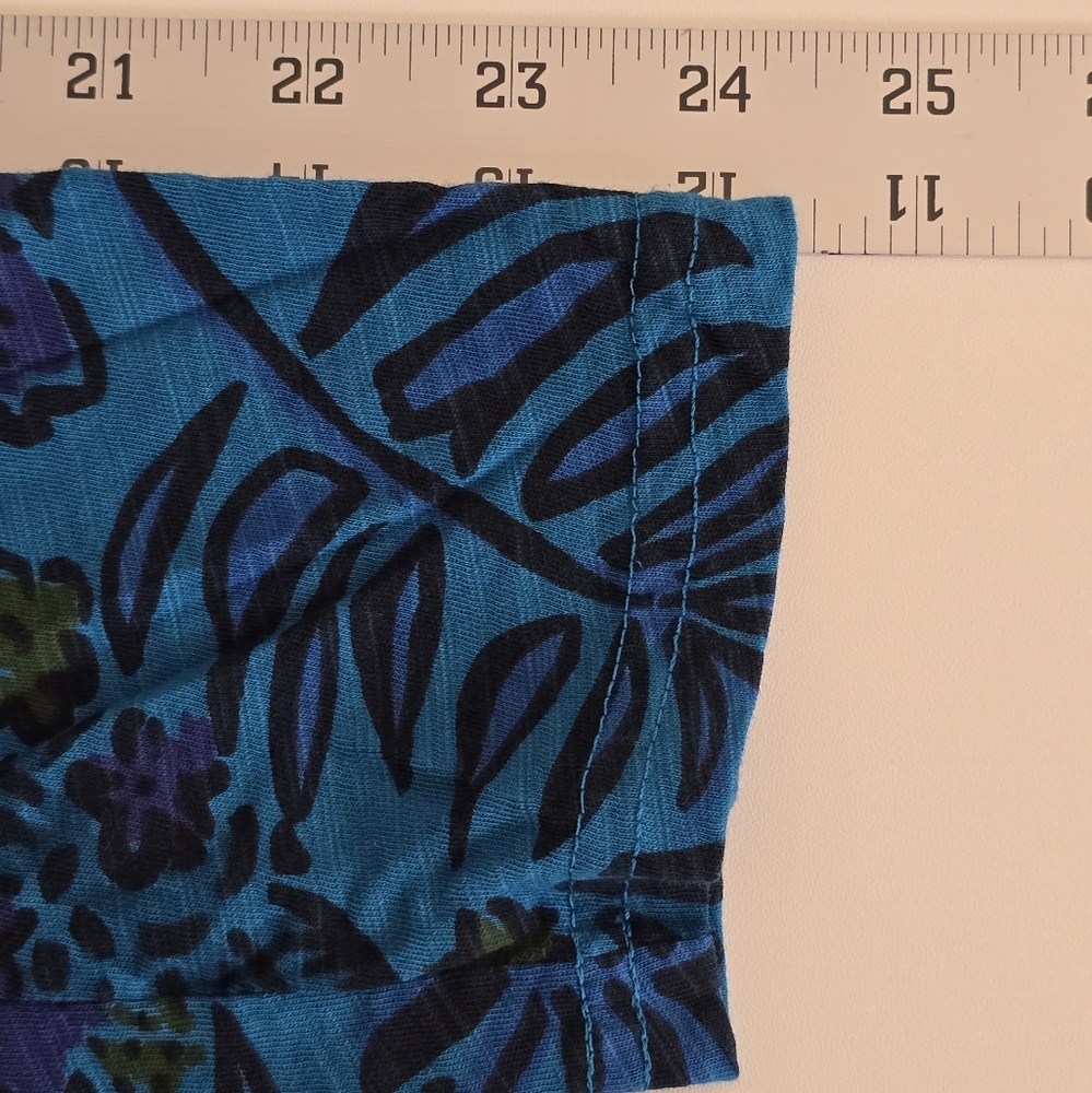 Fresh Produce Sketched Flora Seaport Blue Byron Top Size Large - Picture 9 of 9